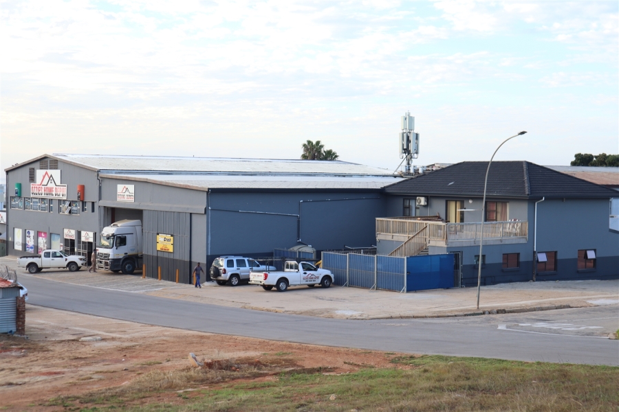 Commercial Property for Sale in Wavecrest Eastern Cape
